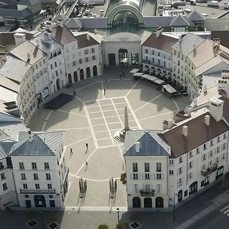 ***suite Regence * 5min & Shopping * New*** * Serris