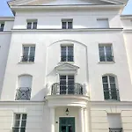 ***suite Regence * 5min & Shopping * New*** Apartment *